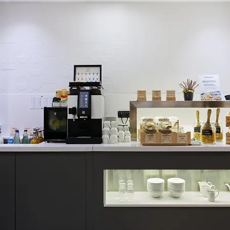 巴塞罗那加泰罗尼亚格兰维亚大道酒店 酒店 4*