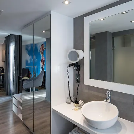 فندق كاتالونيا غران فيا بي سي ان 4*