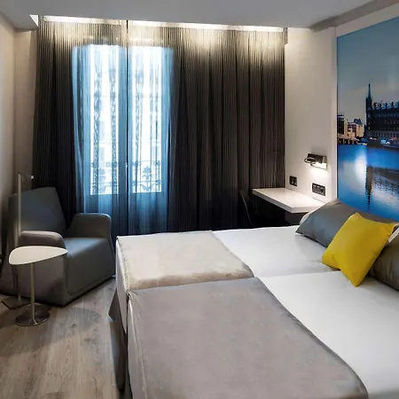Catalonia Gran Via Bcn מלון 4*
